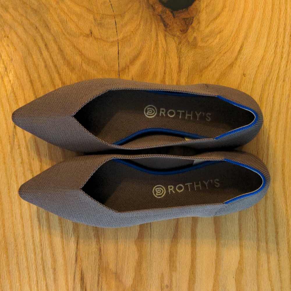 Rothys point flats